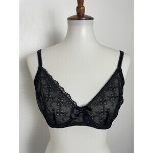 Frederick's of Hollywood Bra Lingerie Floral Embroidered Underwire
